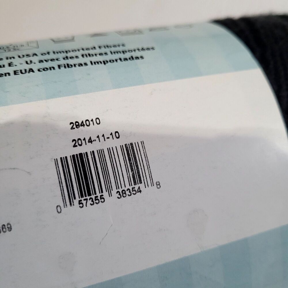 Caron One Pound Yarn BLACK 0503 No Dye Lot - Picture 7 of 8